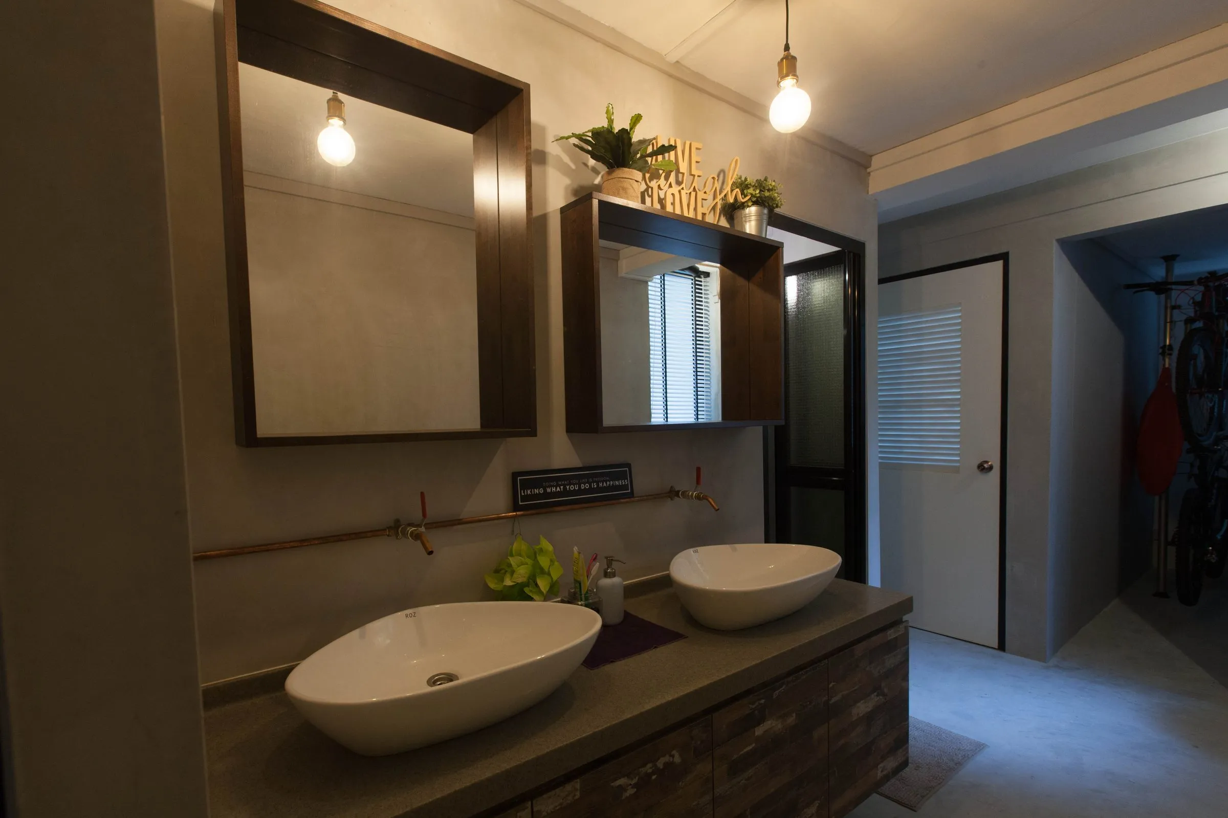 Commonwealth Blk 111 — photo 16